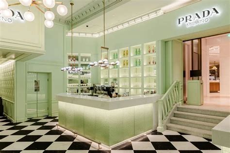 prada's milanese cafe